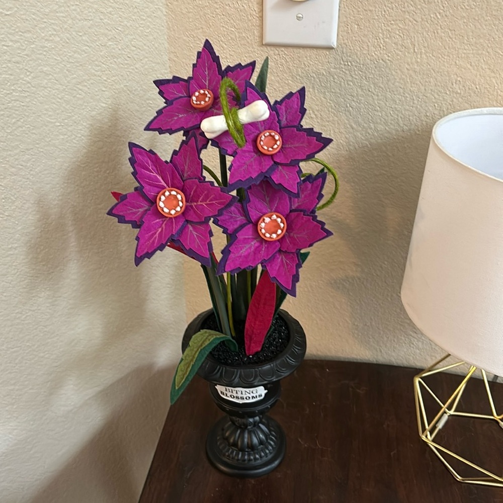Target Ghoulish Garden Biting Blossoms HTF